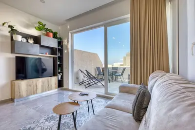 Luxury duplex apartment, sun terrace, jacuzzi Sdin1-1