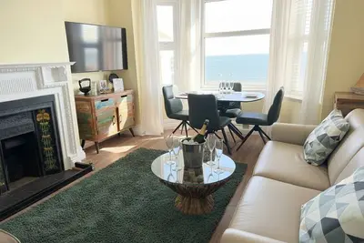 Image de Luxury Apartment Overlooking the Sea Refurbished 2026 and Steps From the Beach