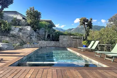 Bergerie d'exception avec piscine chauffée, proche commodité