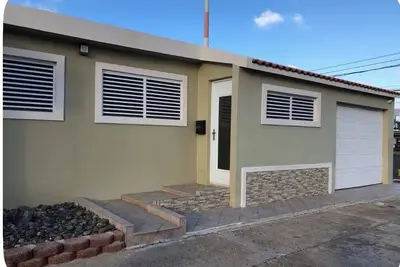 Image de Comfortable accommodation for 8 people, minutes from the airport.