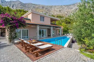 Image de Villa Bufo - Quatre Chambres Villa, Couchages 10