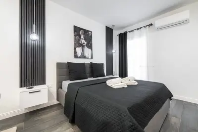 Image de Appartement 'Black E White' avec Wi-Fi et climatisation
