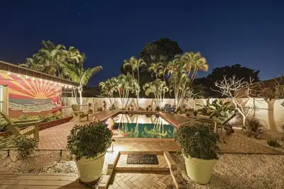 Image de Entire Home | Sleeps 14 | Putt Putt Golf |Canal Views