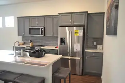 Image de Brand New Home: Next to Cleveland Clinic Hospital - Main Campus
