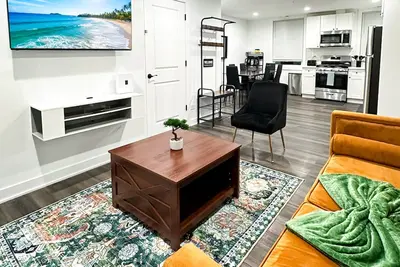 Image de Modern Berwyn Retreat - 15 Min to Midway - Easy Access to Chicago