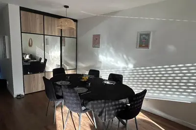 Image de Appartement moderne tout confort, plage et commerces