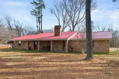 Image de Red Roof Ranch - 3-bedroom house in beautiful Ravenna with cozy living spaces