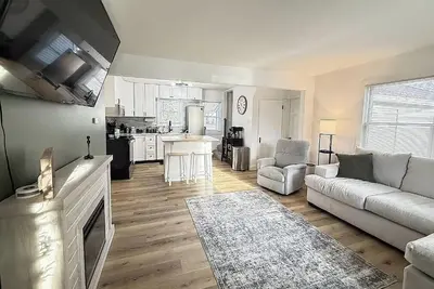 Image de The 7th Street Charmer - Fully Remodeled