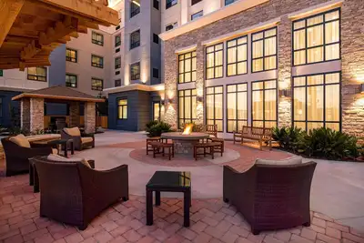 Image de Cozy Studio Suite w/ Views | Pool & Free Breakfast