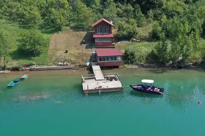 Image de Lake House Perucac
