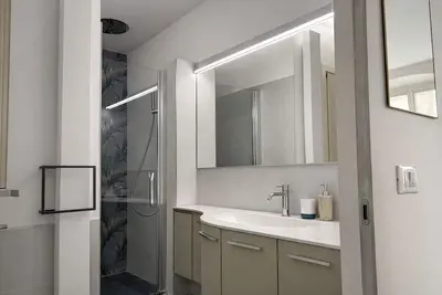 Image de Tati Home - two-room apartment in the center 1 minute from piazza unità