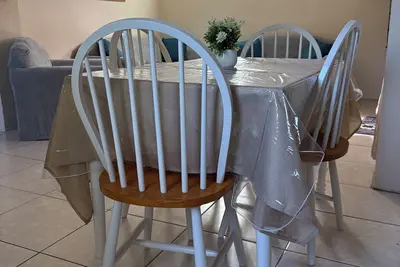 Image de Affordable and spacious  2br/2ba Close to Airport & South Coast (sleeps 4)
