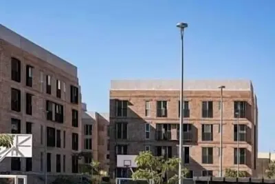 Image de Ideal apartment for families, barbecue, court and children's play areas.