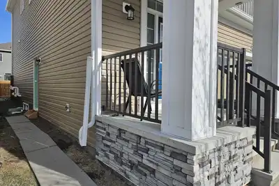 Modern 2-Bedroom Private Basement Apartment – Fully Self-Contained