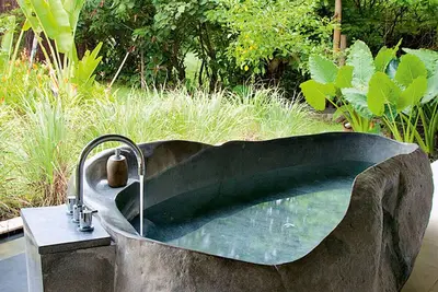 Image de Luxe 3 bedroom retreat | sauna | outdoor stone bath |  organic welcome pack