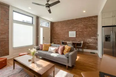 Image de The Swan Otr, Rooftop and Parking, 3Br / 2. 5Ba