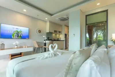 Image de Walk & Relax: Tropical Stay in the title C111