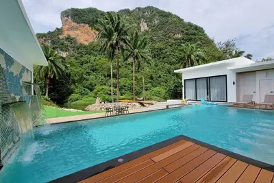 Red Cheek Mountain Villa