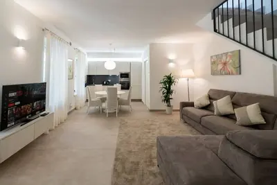 Image de Independent and private residence 80 mt from the Arena