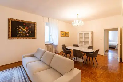 Spacious, bright and central Serego residence