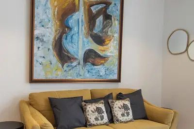 Image de 2br Apartment with Pool-view Unit in Cantonments | Close to Us Embassy