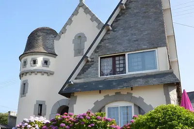 Image de Maison de vacances « L'Ile-Grande » avec vue sur mer, terrasse et jardin privatifs