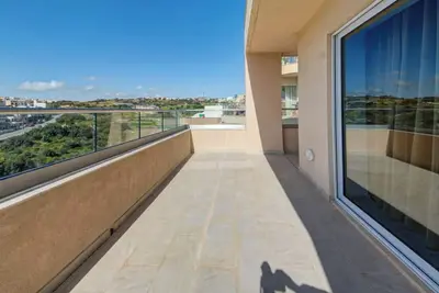 Image de Spacious 5br Home w/ Terrace near St Julians