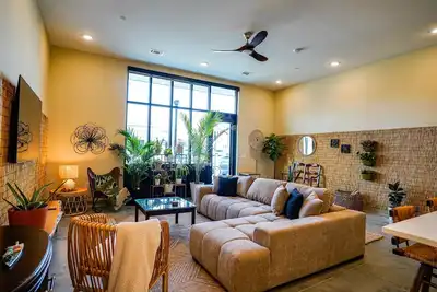 Image de Jungle Jasper Suite - New Loft near Massachusetts!