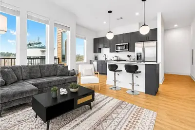 Image de Luxury 2br Steps from Railroad Park