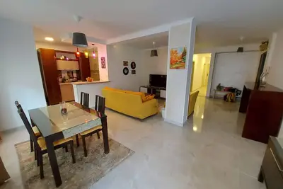 Image de Centrally located, calm 3-bedroom apartment with Ac in Rehab city