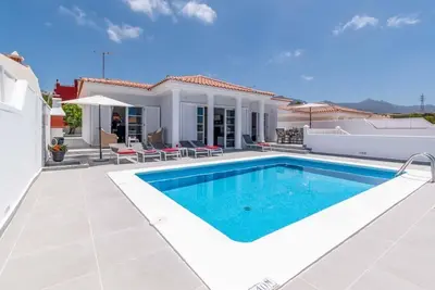 Image de Villa Tiffiny. Wonderful 3 Bedroom Villa. Private Heated Pool