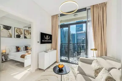 Image de Skyline View High-Floor Apartment mit Pool