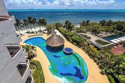 Image de Isla Condo 403 Oceanfront Puerta al Mar Isla Mujeres