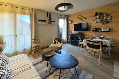 Image de Rez-de-chaussée, vue montagne, balcon, télévision, casier à ski, 23m², Les Orres