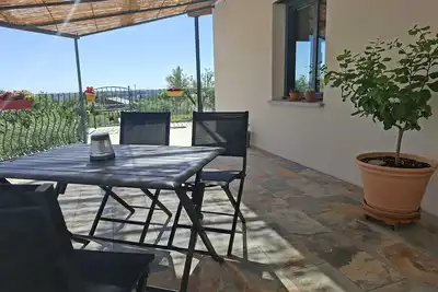 Image de Au cœur des oliviers et des lavandes, à proximité des Gorges du Verdon!