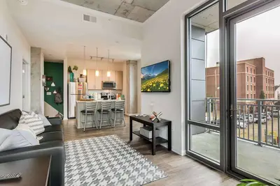 Image de Spacious and Perfect for Extended Stays - Sleeps 8