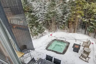 Image de Spa creusé privé - Chalet luxe près Québec