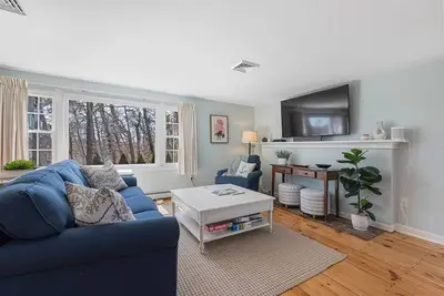 Image de Modern, Newly Renovated, 3-bed Peach Tree House