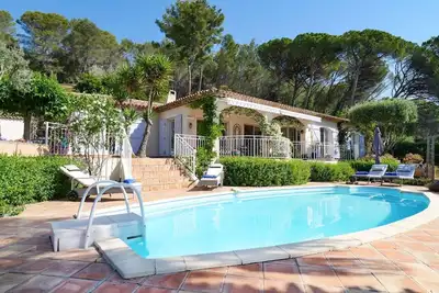 Villa Des Vignes by Villa Plus