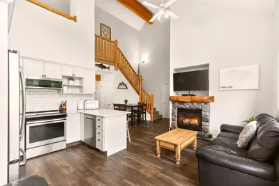 Image de Newly Renovated. 5 Min. Drive to the Resort & Fernie