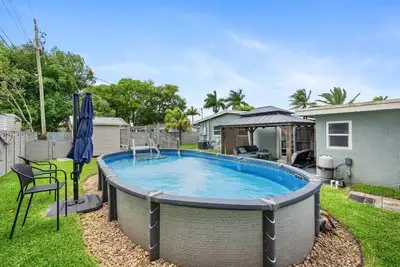 Image de Family 3br w/ Pool | Game Room I Walk to WaterPark