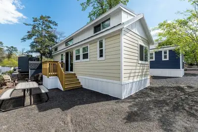 Image de 2 Homes • Pool + Amenities • Sleeps 16