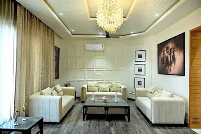 Image de Grand 6-Bedroom Luxury Villa – Where Elegance Meets Ultimate Comfort