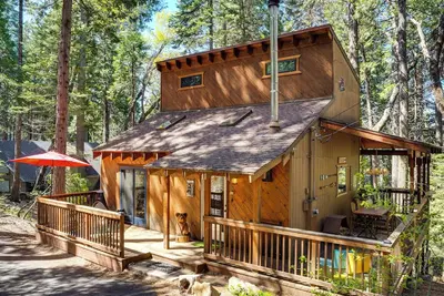 Image de Dog-Friendly Cabin 3 Mi to Big Trees State Park!