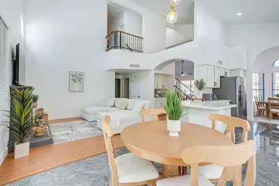 Image de Recently Remodeled Avondale Retreat, Private Yard!