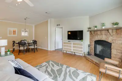 Image de Pool Access! Spacious Home Near Wekiwa Springs