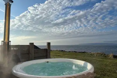 Image de At the edge of the sea, this is a stunning house