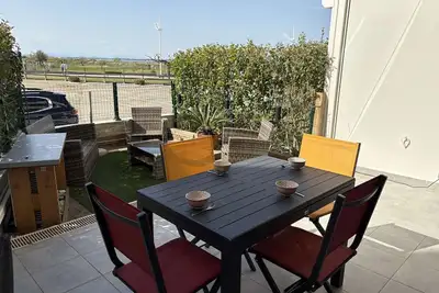 Image de Appartement rénové, clim et parking - 6 pers.
