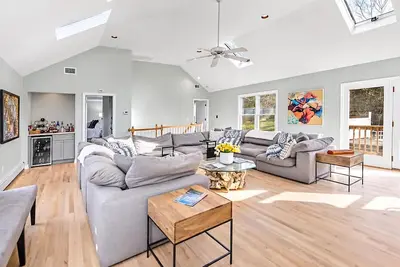 Image de Golf Retreat w/ Heated Pool · Southampton