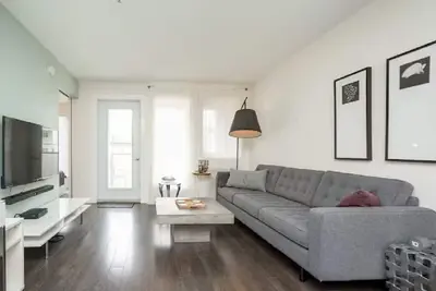 Comfortable Sherbrook Condo | 2 Bed | 1 Bath |